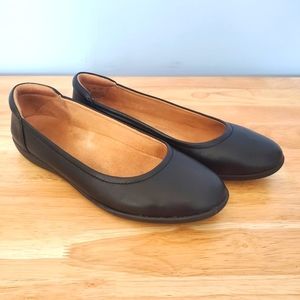 Naturalizer Flexy Flat